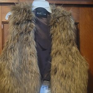 Avell Women's Faux Fur Vest - Brown